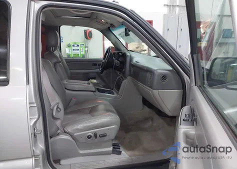 2004 Chevrolet Tahoe Lt z USA, uszkodzony, nr VIN 1GNEK13Z74J263285